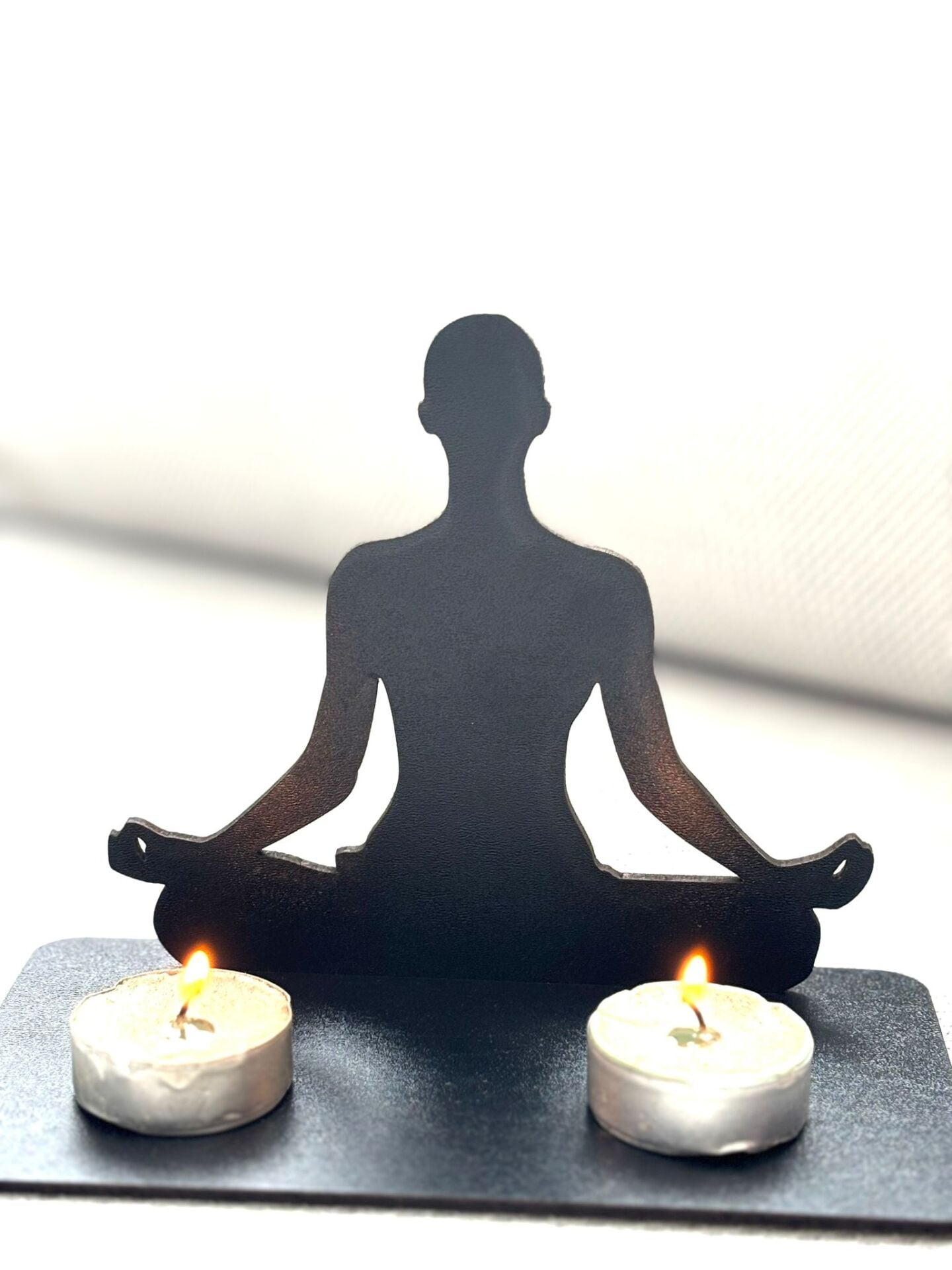 Yoga Yapan İnsan Figürlü Masa Üstü Mumluk