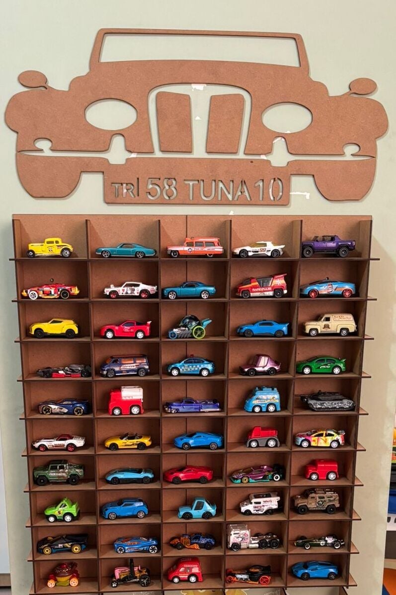 1/64 ölçülü Oyuncak Araba Rafı 50 Araç Kapasiteli