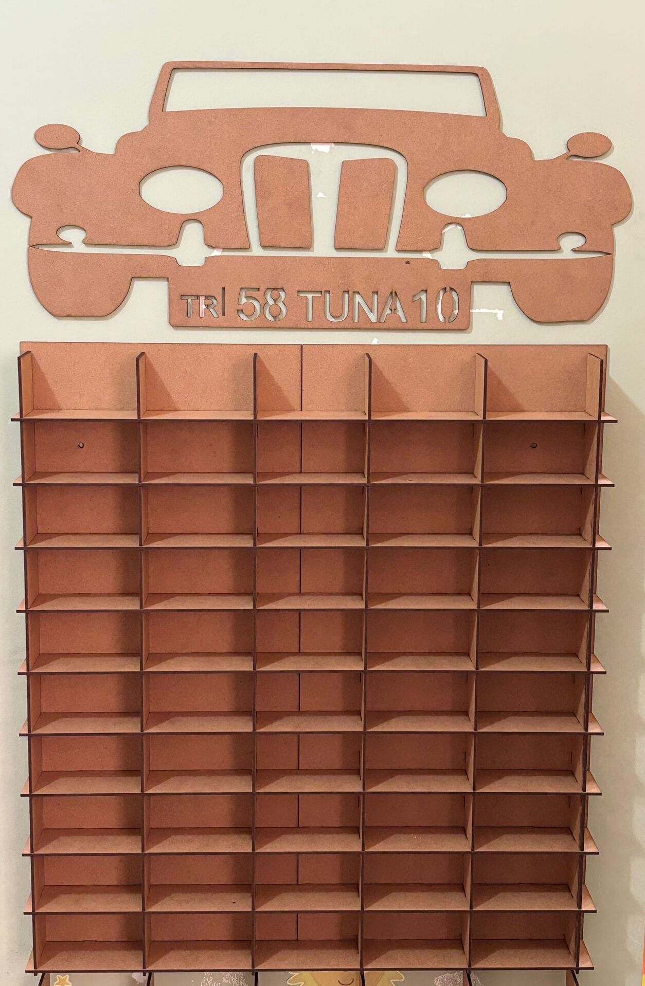 1/64 ölçülü Oyuncak Araba Rafı 50 Araç Kapasiteli